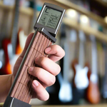 GuitarMaster | Tragbarer Gitarren Trainer mit Echtem Stahl und 400+ Akkorden