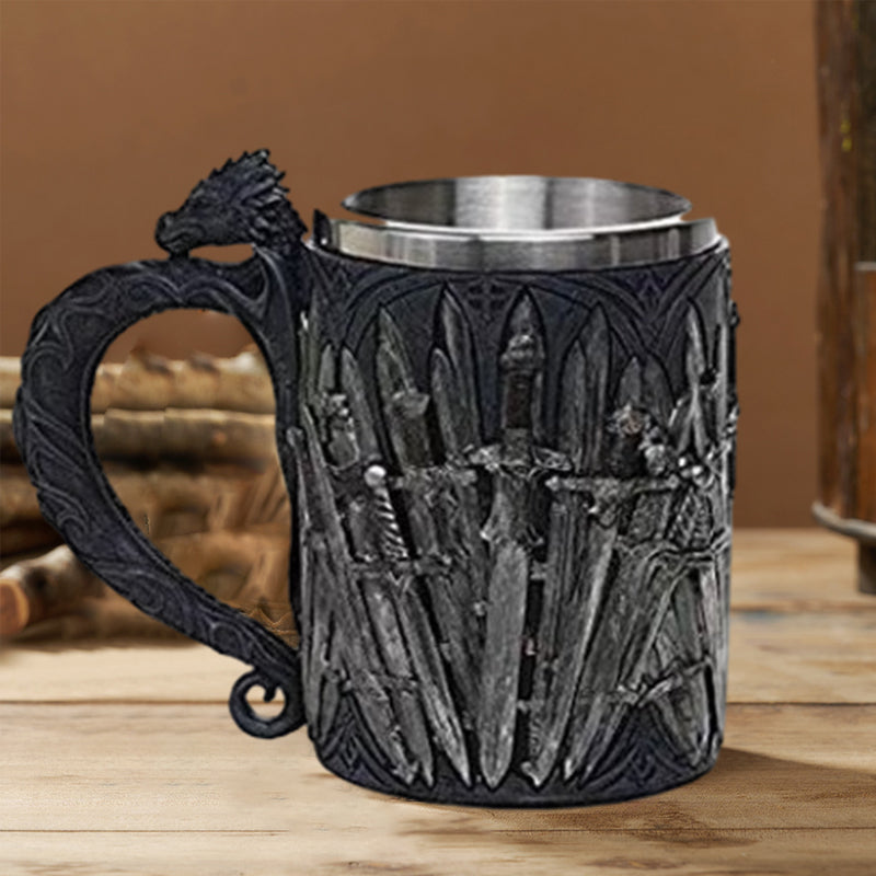 Kreativer mittelalterlicher Edelstahlkrug für Bier und Kaffee