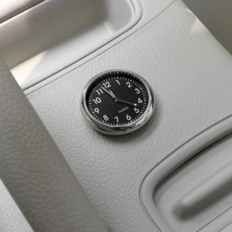 Mini Analog Uhr für Auto – Stilvolles Klebendes Design für Innenraum