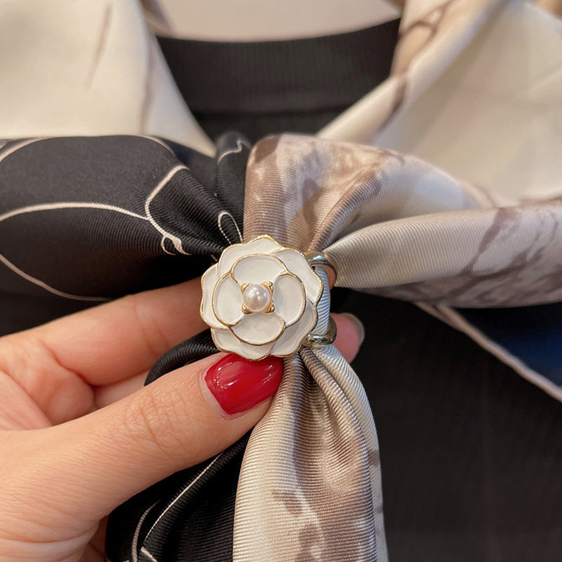Eleganter Schalverschluss mit Glanz und Stil