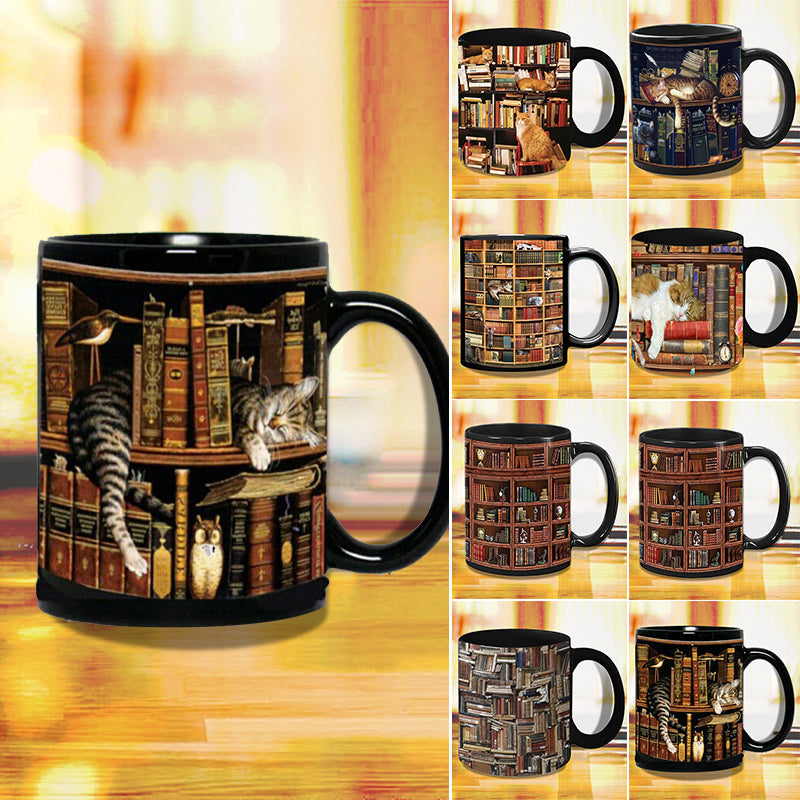 Kreative Keramiktasse für Katzen- und Buchliebhaber