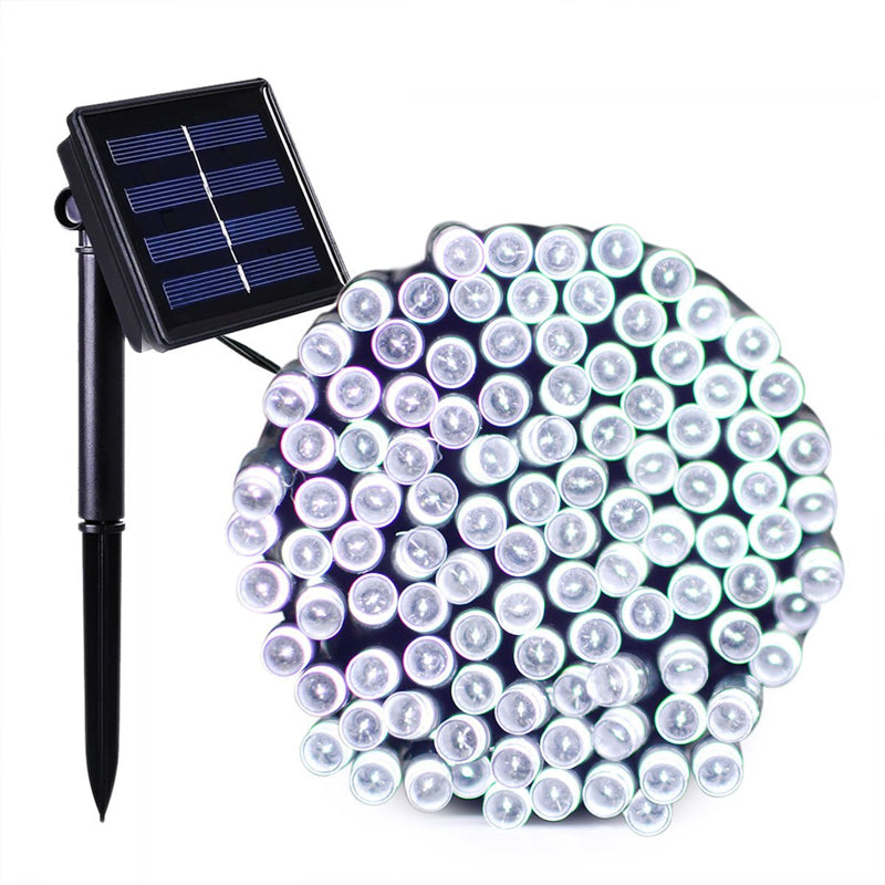 Sonnige Lichterkette für den Außenbereich