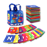 Karten mit bunten Buchstaben für kleine Kinder