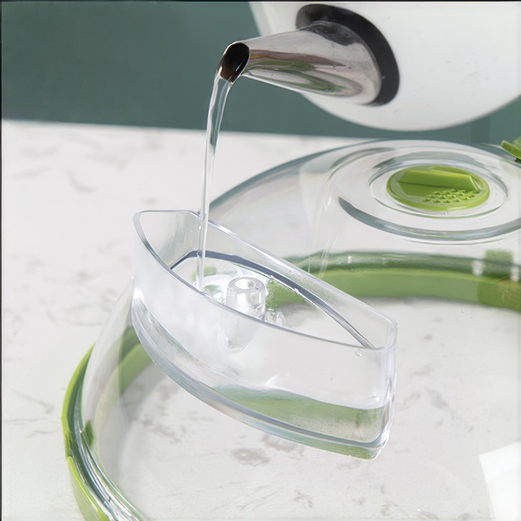 Splatter Guard Deluxe – High-Quality Microwave Protector for Your Kitchen