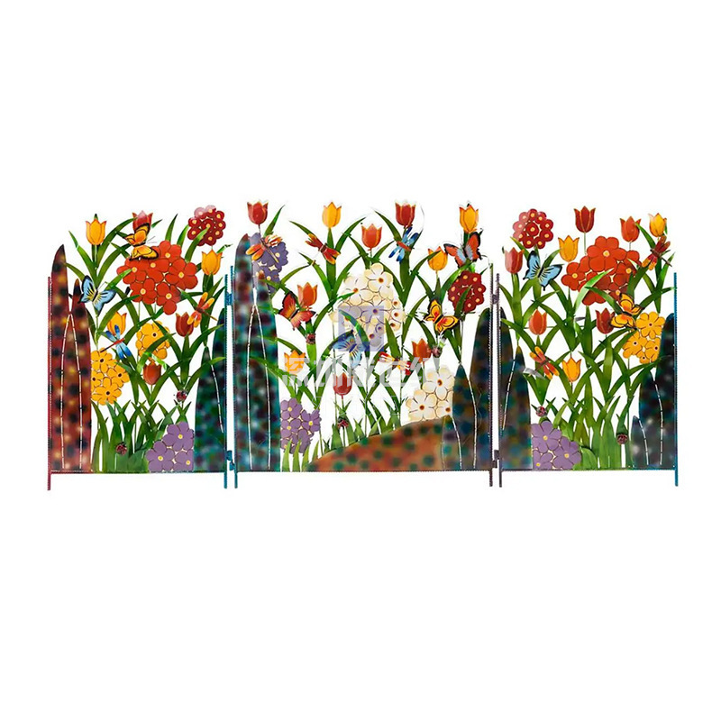 Colorful Metal Fence – Add new sparkle to your garden