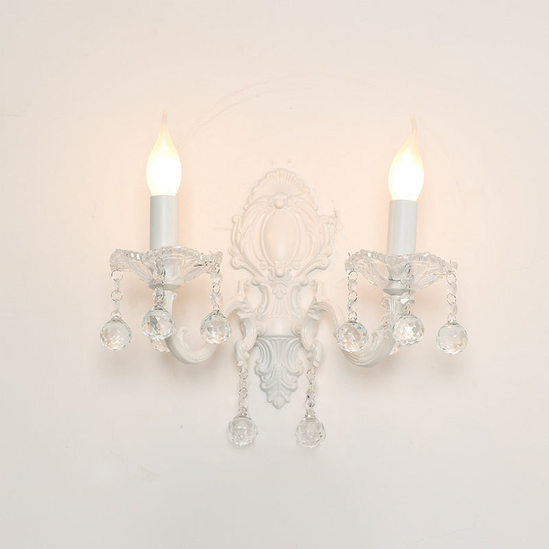 Elegante Wandlampe für Kerzen mit Kristallverzierung in Weiß