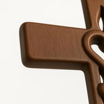 Holzkreuz Wanddekoration mit Verschlungenen Herzen