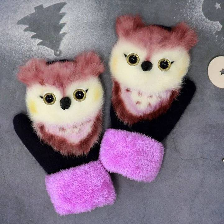Verspielte Plüschhandschuhe für die kalte Jahreszeit