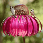 Blumen-Vogelfutterstation für den Garten – Natürliche Schönheit erleben