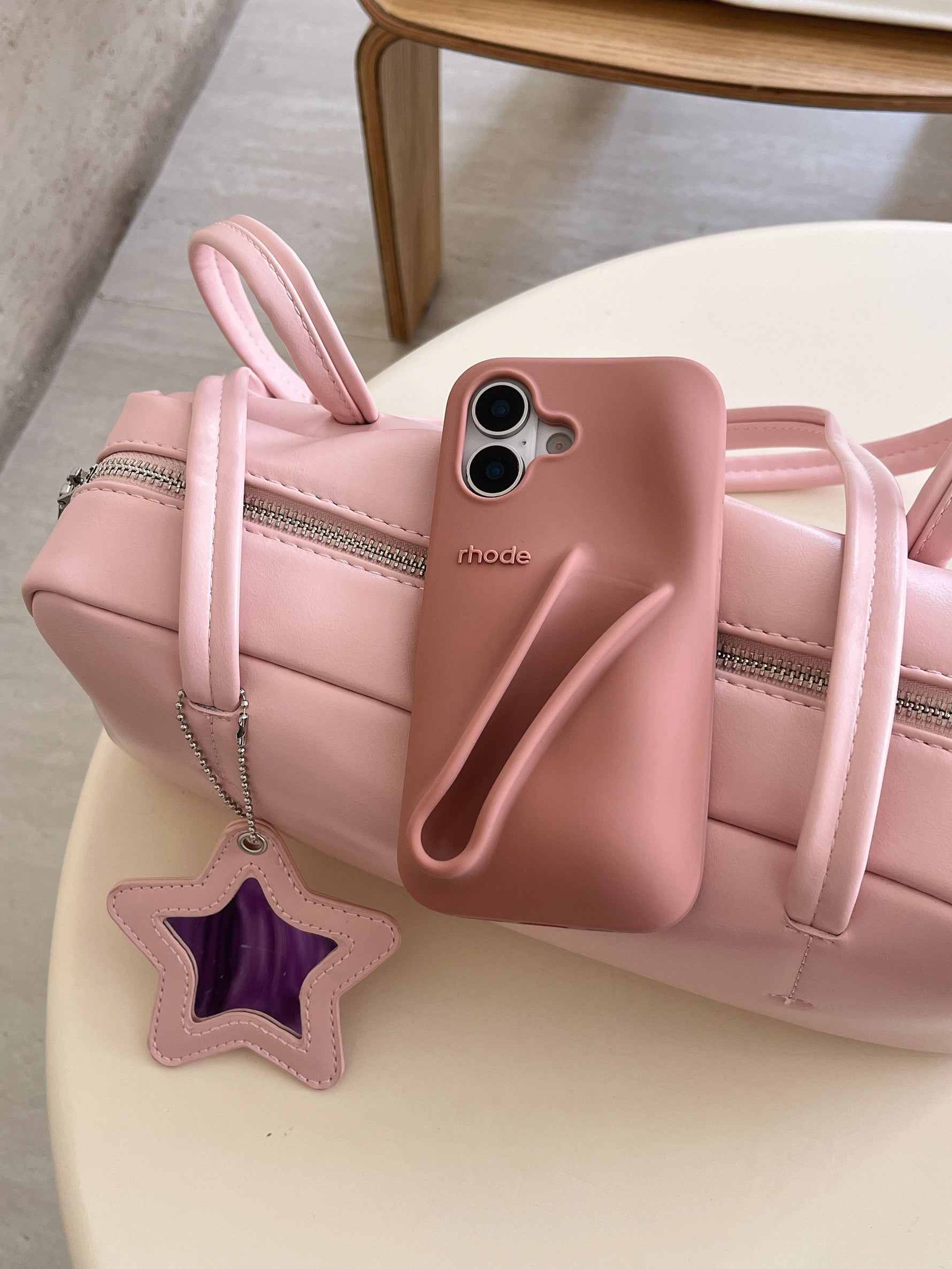 Stylische 3D Silikon Lippenstift Handyhülle für iPhone
