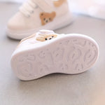Lauflernschuhe für Kleinkinder mit aktiver Unterstützung