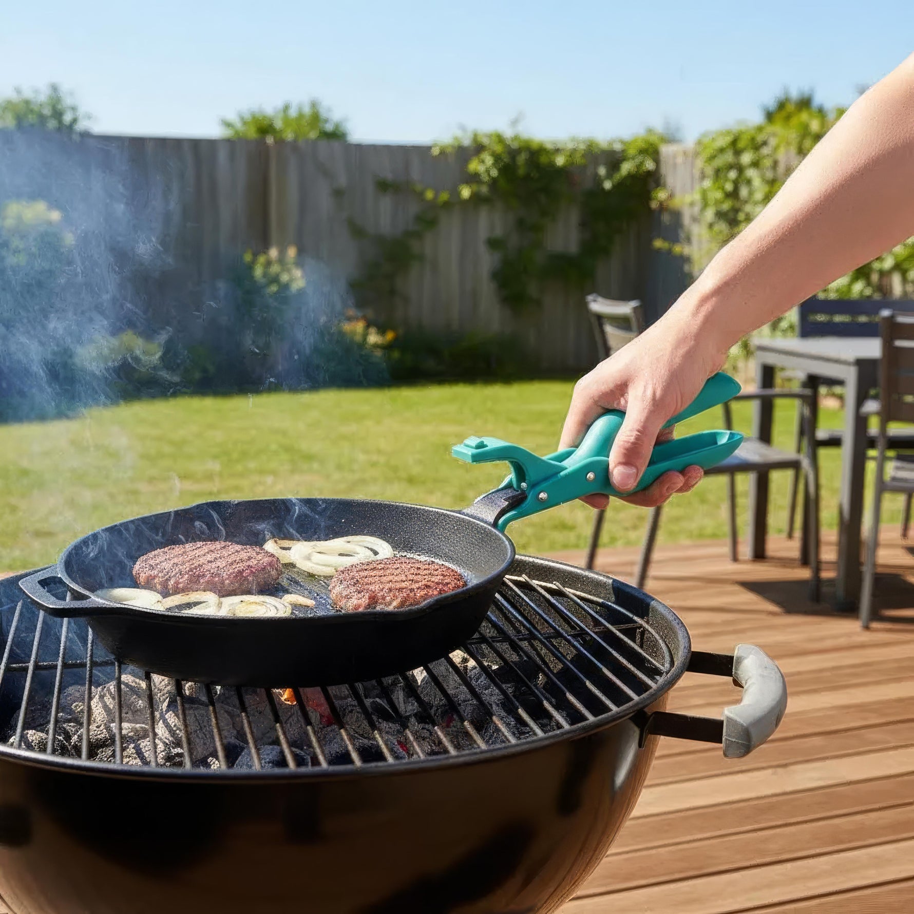 Kitchen Hero - Secure Silicone Holder for Hot Pots