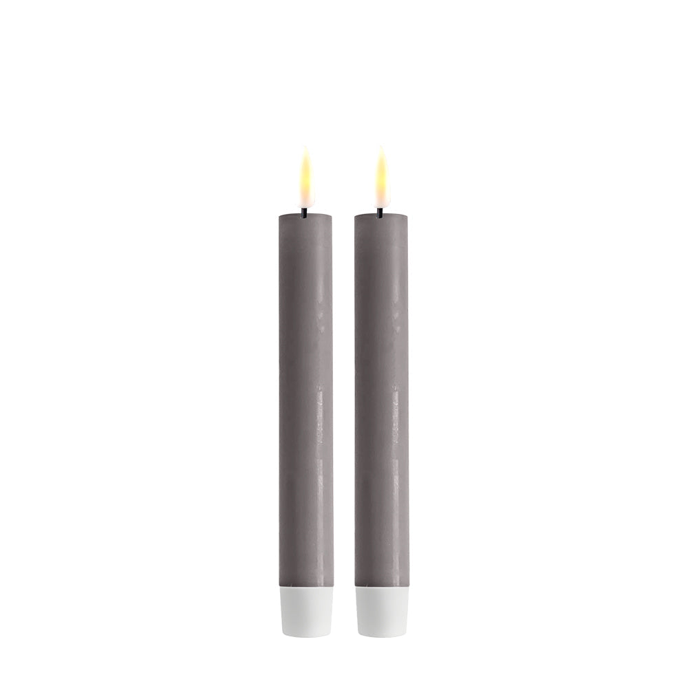 Wärmezauber | Kleine Stumpenkerzen – 2er Set in Grau, 15 cm