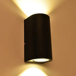 Minimalistische schwarze LED-Wandleuchte in geometrischer Form aus Aluminium für die Terrasse