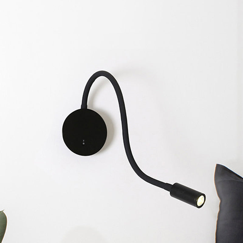 Verstellbare Wandlampe im Zylinderdesign aus Silikon und Metall – LED in Schwarz/Weiß