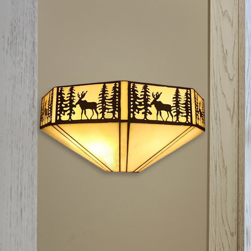 Elegante Tiffany-Wandlampe mit Buntglas-Schirm für Innenräume