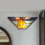 Elegante Tiffany-Wandlampe mit Buntglas-Schirm für Innenräume