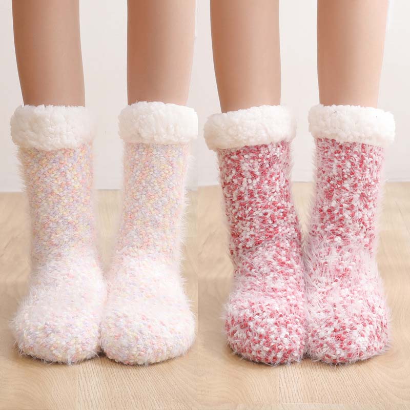 Cozy Socks - Always warm feet with non-slip comfort