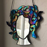 Luzia | Handgefertigter Sonnenfänger mit Medusa-Design