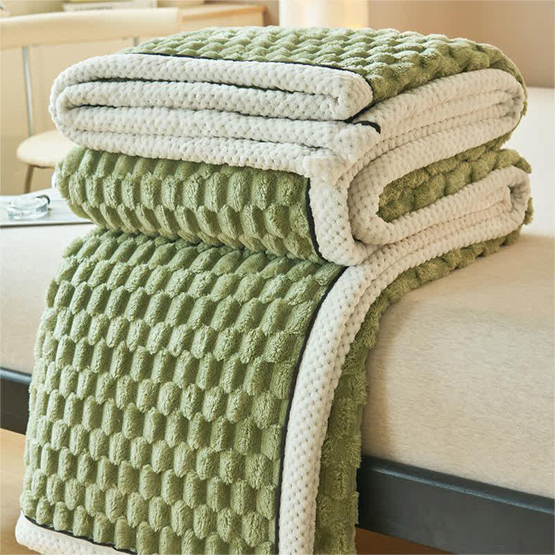 Ultra-Soft Reversible Blanket for Ultimate Comfort