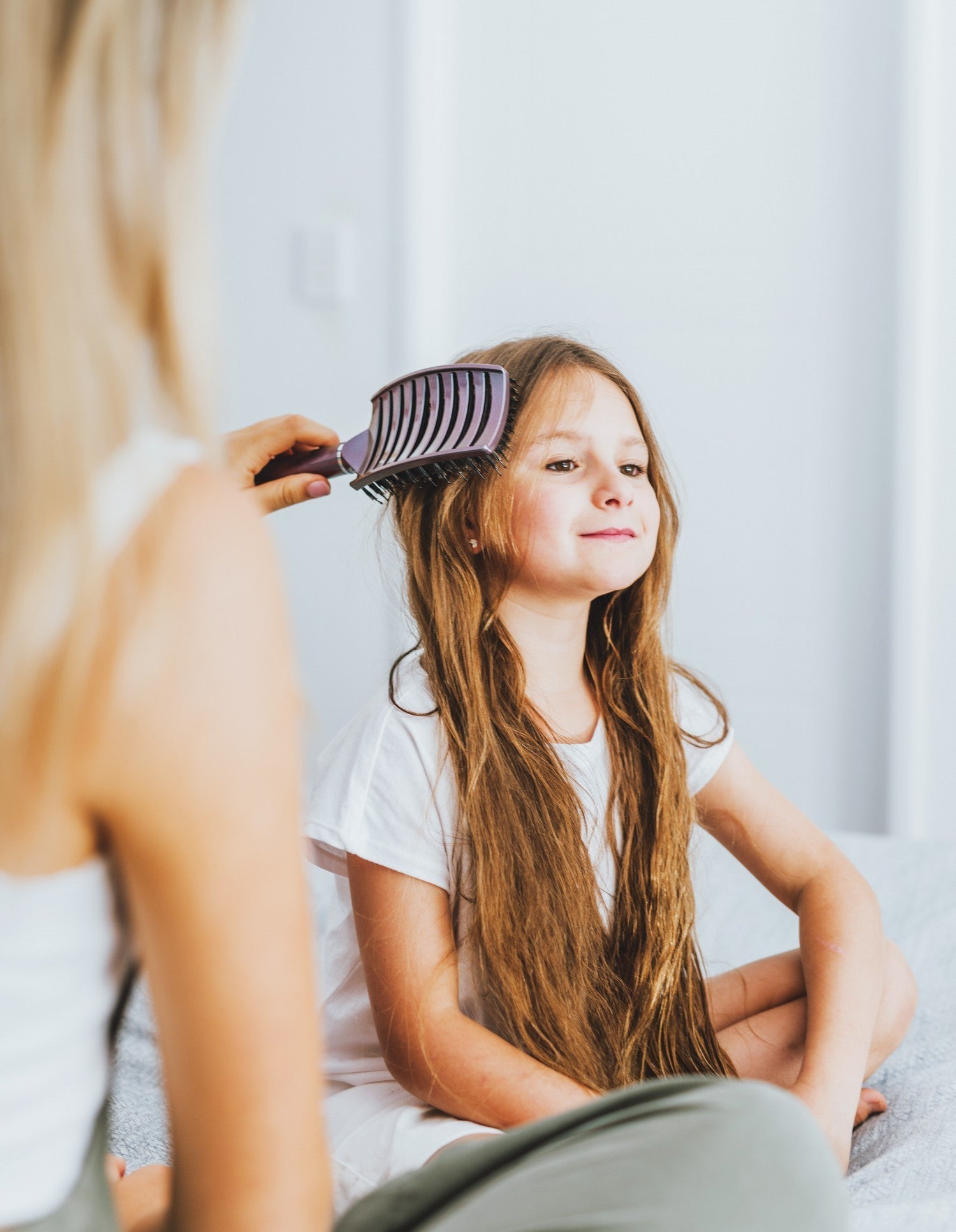Gentle Brush for Pain-Free Detangling | For Every Hair Type