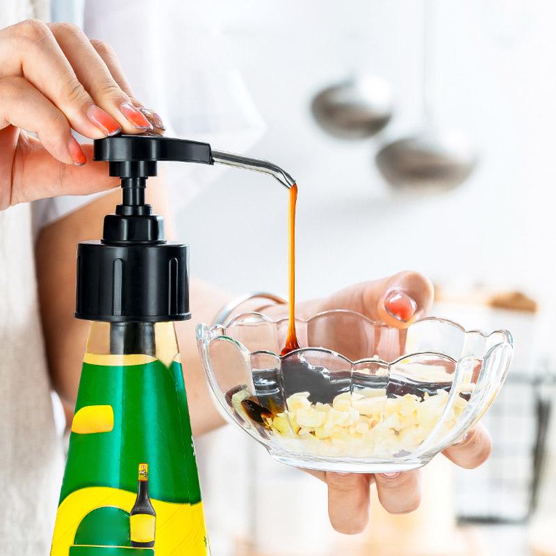 Austernsoßenflasche mit Ausgießer