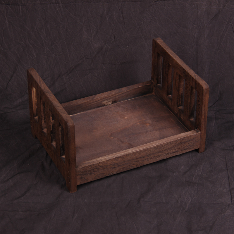 Vintage Fotorequisite für Neugeborenen – Holzbett für Babyshooting