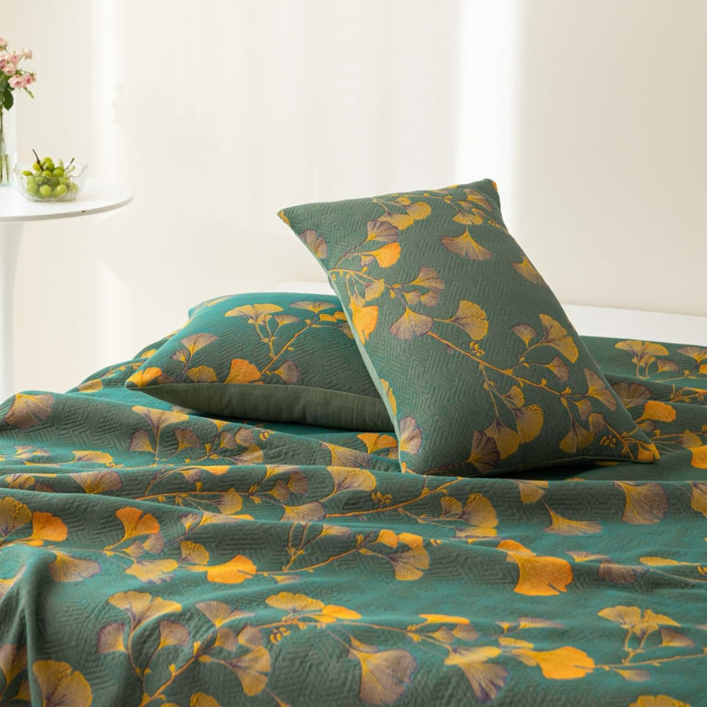 Elegante Wendebettdecke mit Ginkgo-Motiv für Ihr Schlafzimmer