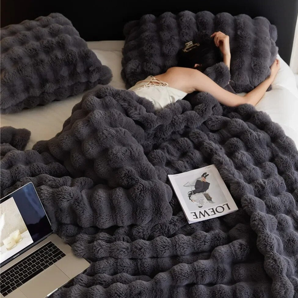 Cozy Blanket | Ultra-Soft, Warm & Stylish | For All Seasons