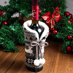 Weihnachtsflaschenhülle mit Fellkragen – festliche Weindekoration, Gnome