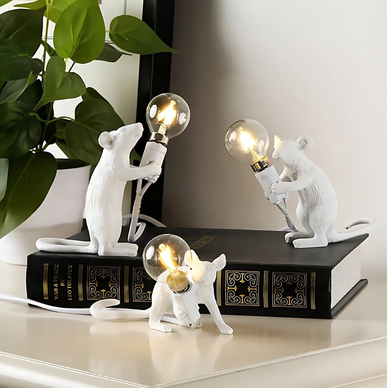 Mäuserich | Verspielte Designerlampe für Tisch und Regal