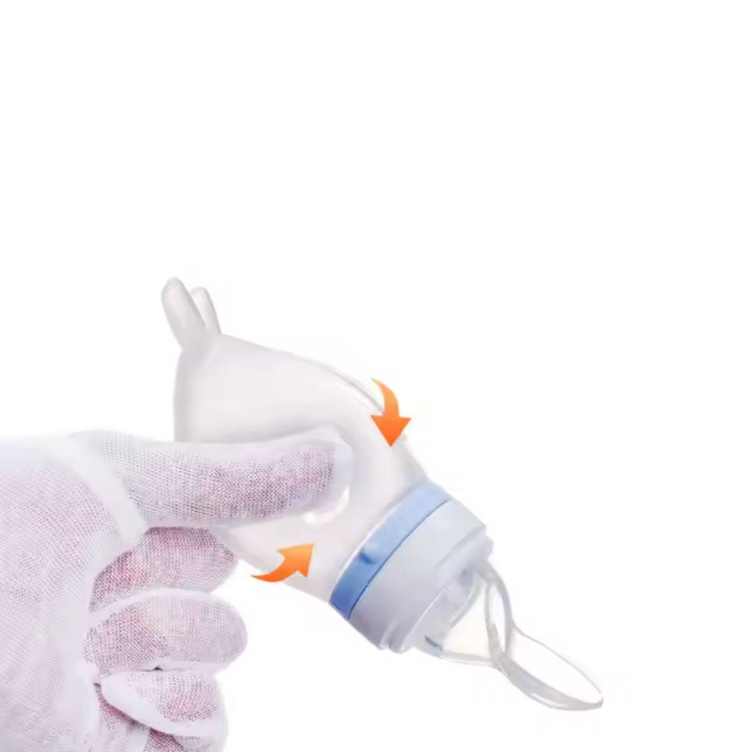 Quetschflasche aus Silikon für Säuglinge – Messlöffel integriert