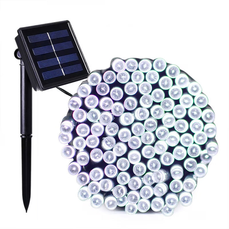 Sonnige Lichterkette für den Außenbereich