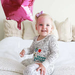 Selbstgestaltbarer Kinderpyjama zum Ausmalen