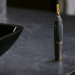 Präzisions-Gesichtstrimmer mit LED-Licht und ergonomischem Design