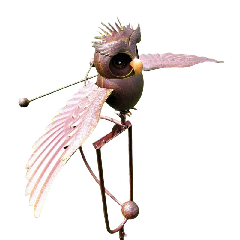 Luftige Gartenkunst: Elegante Vogel-Dekoration für Ihre Terrasse