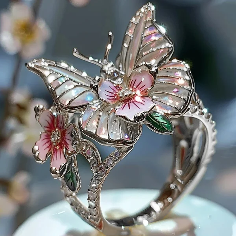 Ring mit Schmetterlingsblüte