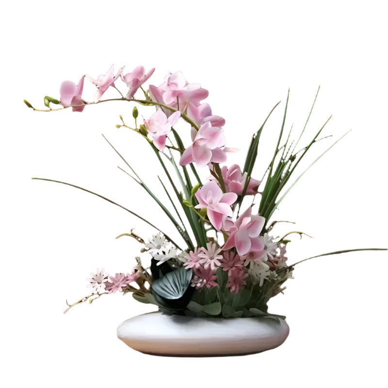 Moderne Vase mit realistischer Blumenanordnung