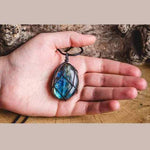 Powerful Labradorite Necklace – Stylish Jewelry with Meaning