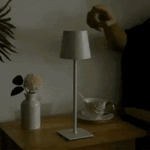 Elegante LED Tischlampe für jeden Raum
