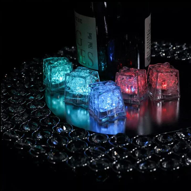 Früher Weihnachtsverkauf: LED Eiswürfel Badspielzeug (12 Stück)