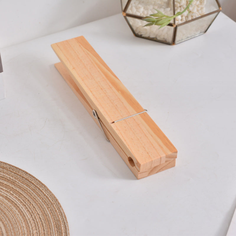 Praktischer Handtuchhalter aus Holz mit Clip