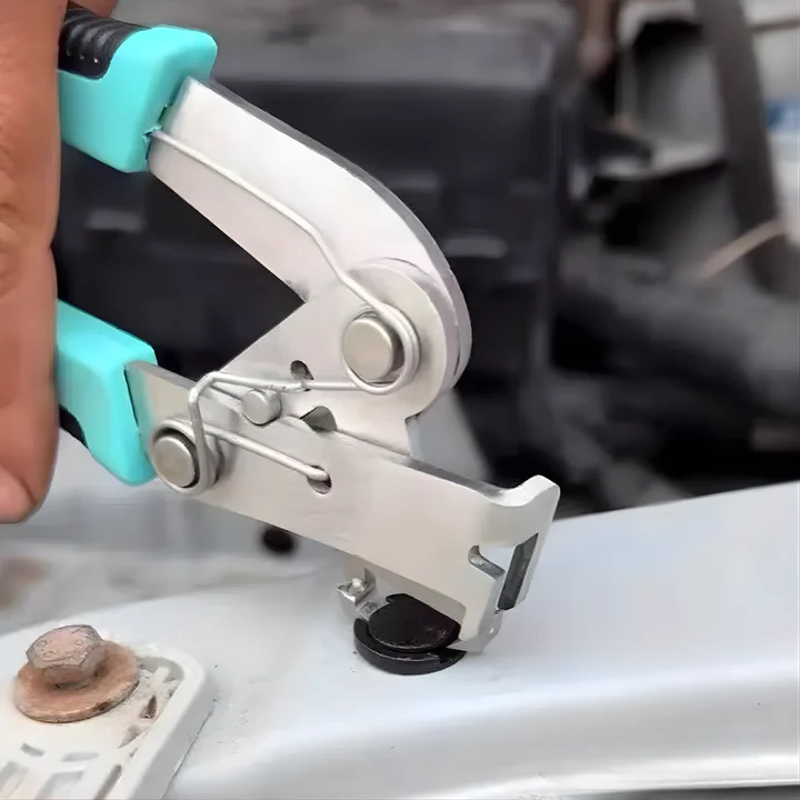 Praktische Kunststoffclip-Zange für Autos – Clips schonend entfernen