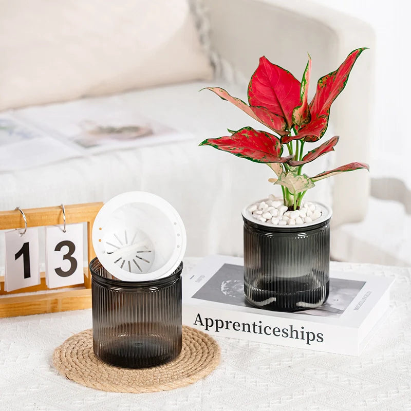 Plant care made easy – The smart self-watering pot