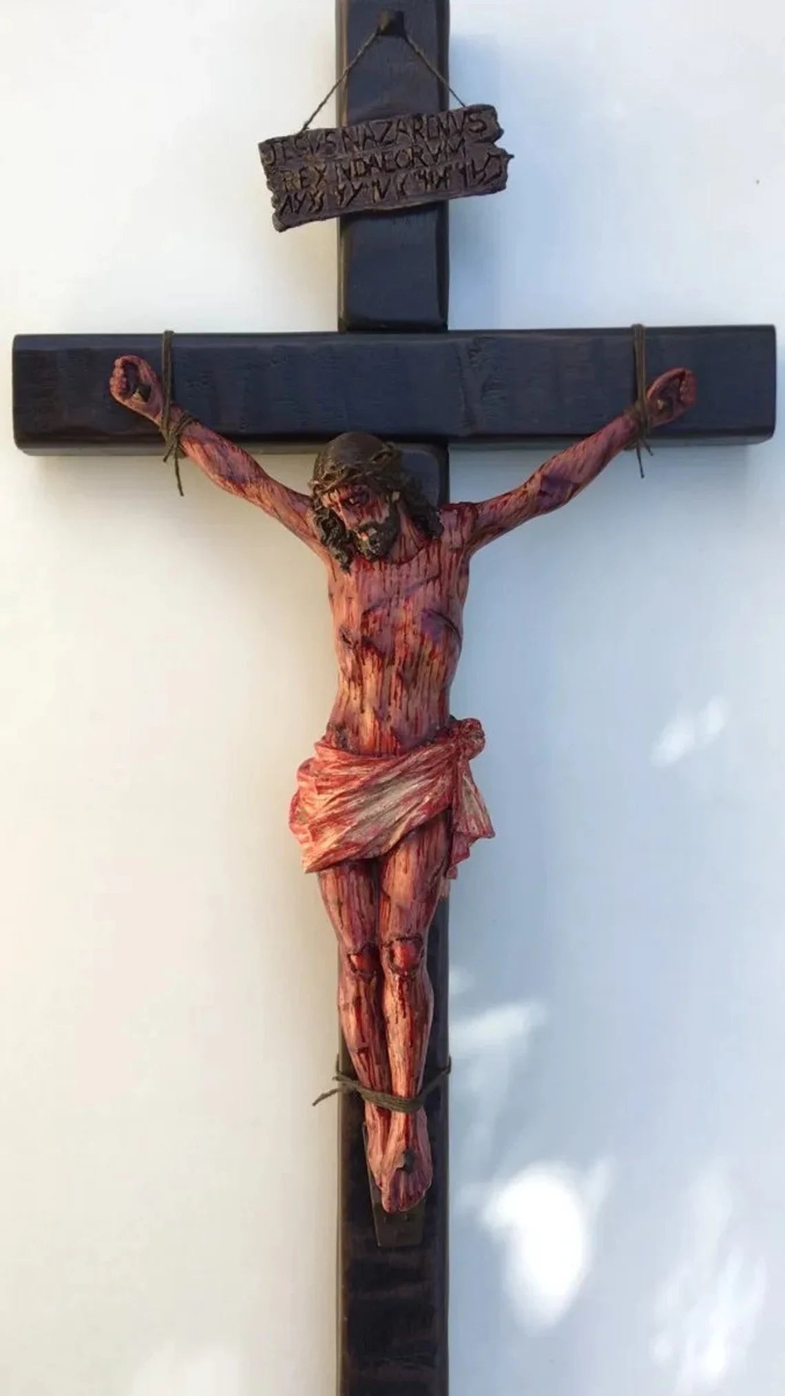 Ewiger Frieden | Handgefertigtes Kreuz Christi