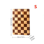 Schneidebrett aus Holz im Schachbrett-Design – Robust und Dekorativ