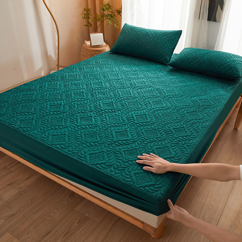 Protective Mattress Cover - High-quality, waterproof mattress protector for restful sleep