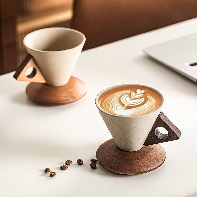 Handgefertigte Keramiktasse für Kaffee 250ml mit Holzgriff und Untertasse
