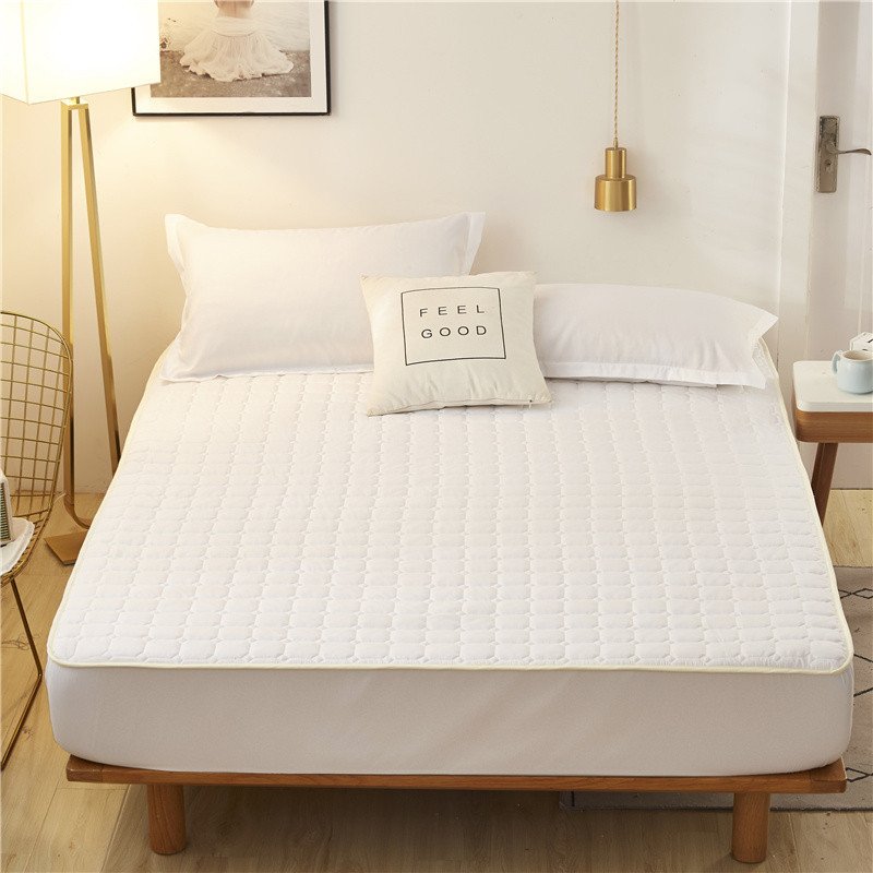 Deluxe Sleep Comfort | High-Quality Breathable Mattress Protector | Soft, Durable & Custom-Fit | For Restful Nights