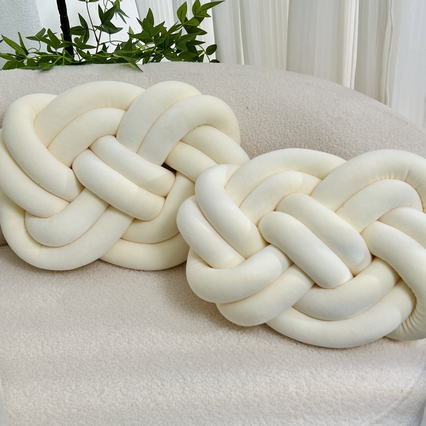 Gemütliche Runde Kissen mit Knopfdetails – 2er Set für Ihr Zuhause